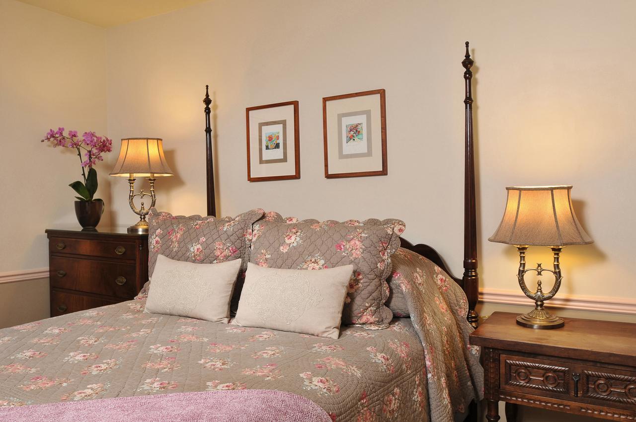 1795 Acorn Inn Bed And Breakfast 卡南代瓜 外观 照片